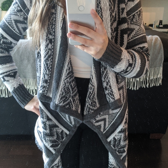 Winter Pullover - Picture 2 of 6